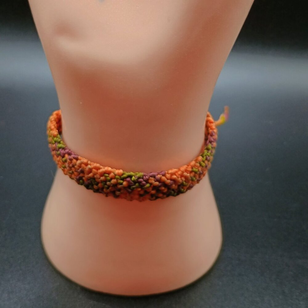 Unisex Woven Multicolor Macramé Thread Bracelet with Andean Inspiration